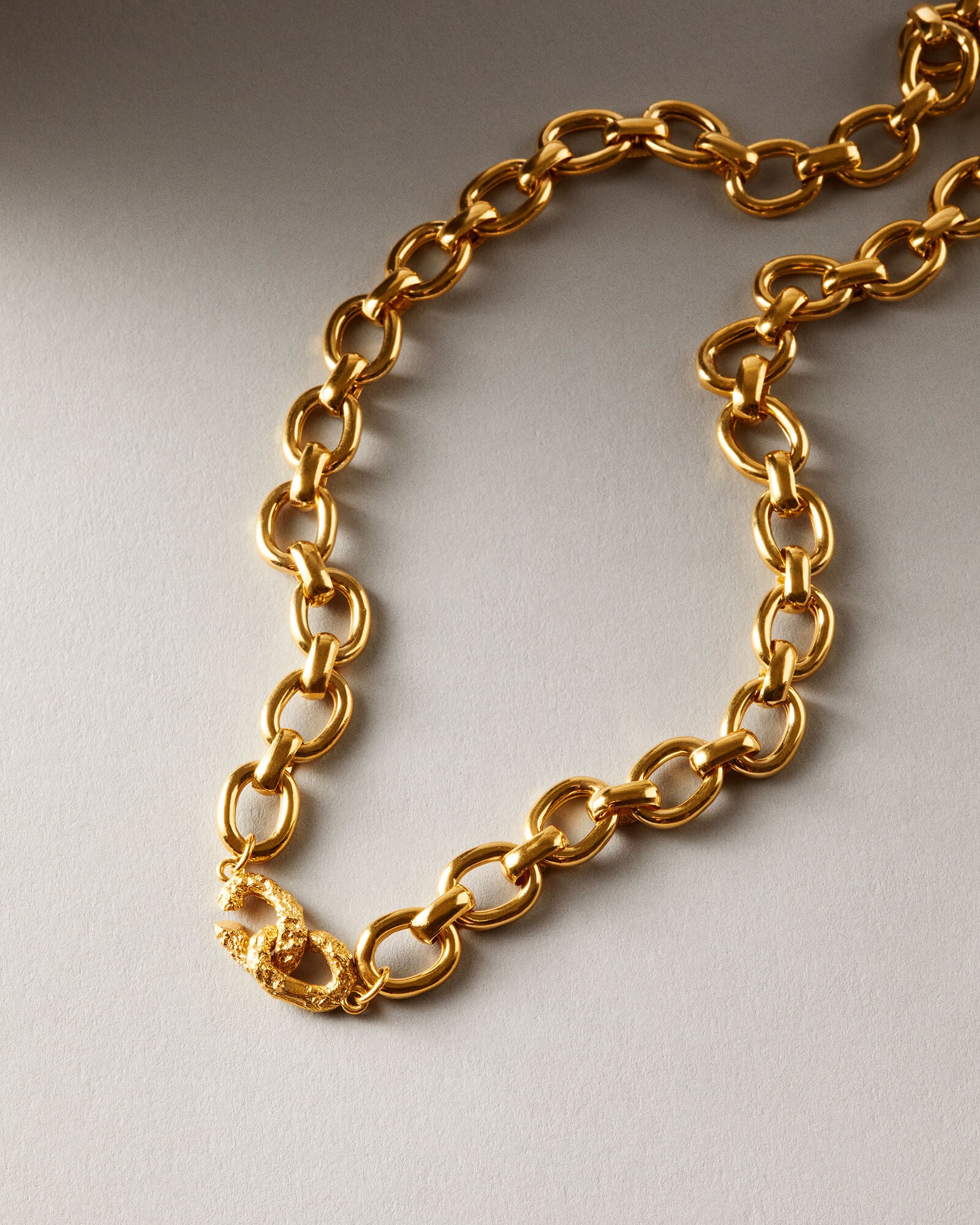 Loop Necklace Gold